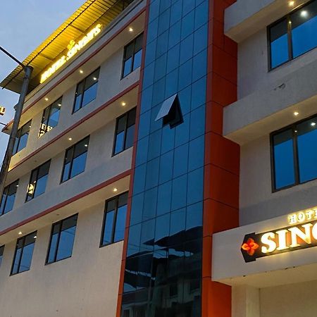 Hotel Singh`s By WB Inn, Vashi, Navi Mumbai Bagian luar foto