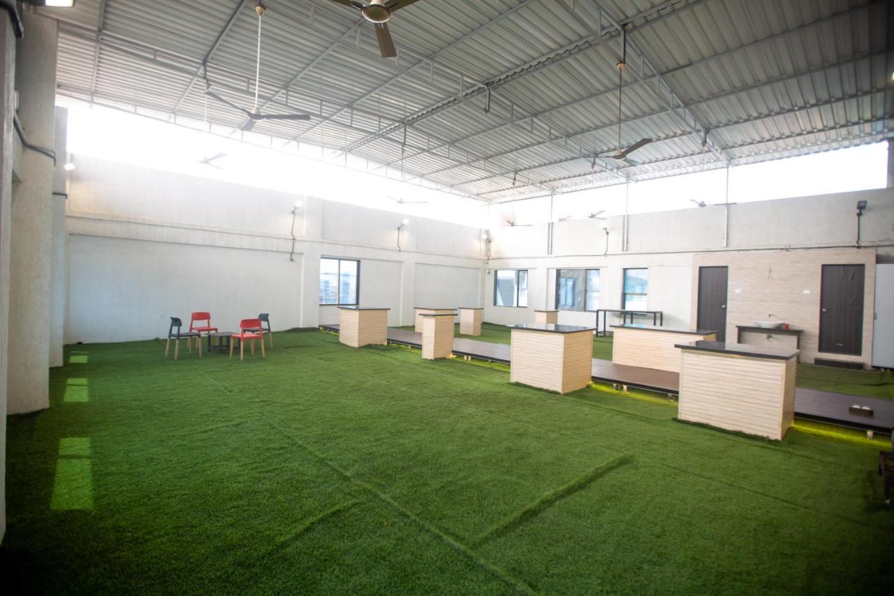 Hotel Singh`s By WB Inn, Vashi, Navi Mumbai Bagian luar foto